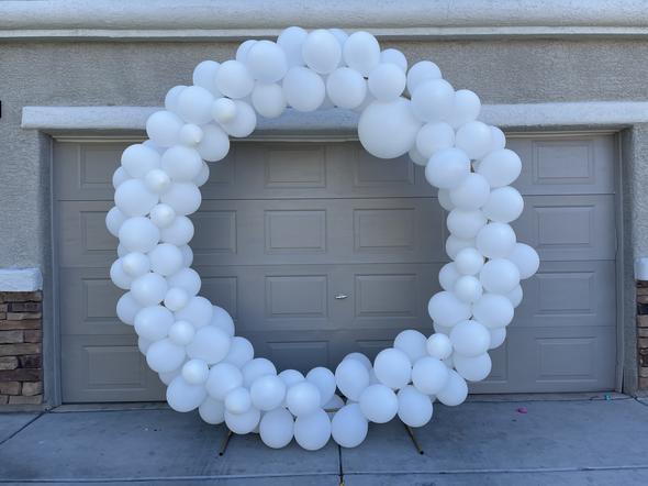 Organic Full Circle Balloon Arch